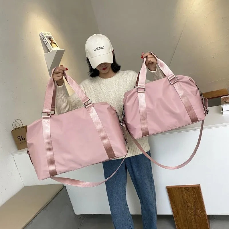 Fashionable Spacious Water-Resistant Women's Tote Bag - Cabin/Travel/Weekend/Gym Female Duffle Bag